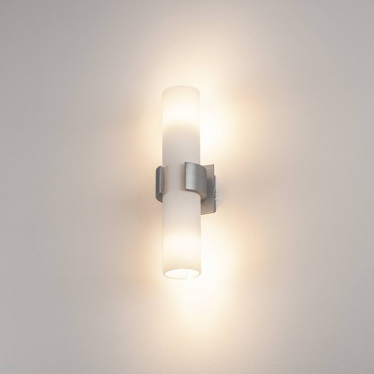 DENA 30, Wandleuchte, zweiflammig, A60, aluminium gebürstet, L/B/H 10/8/30, Glas teilsatiniert, max. 80 W – Bild 3