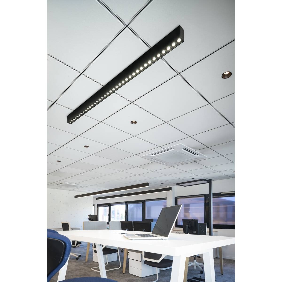 GLENOS® PRO, Deckenaufbauleuchte, 1, 2m, DALI, UGR19, 4000K, 30 W, 75°, schwarz – Bild 3