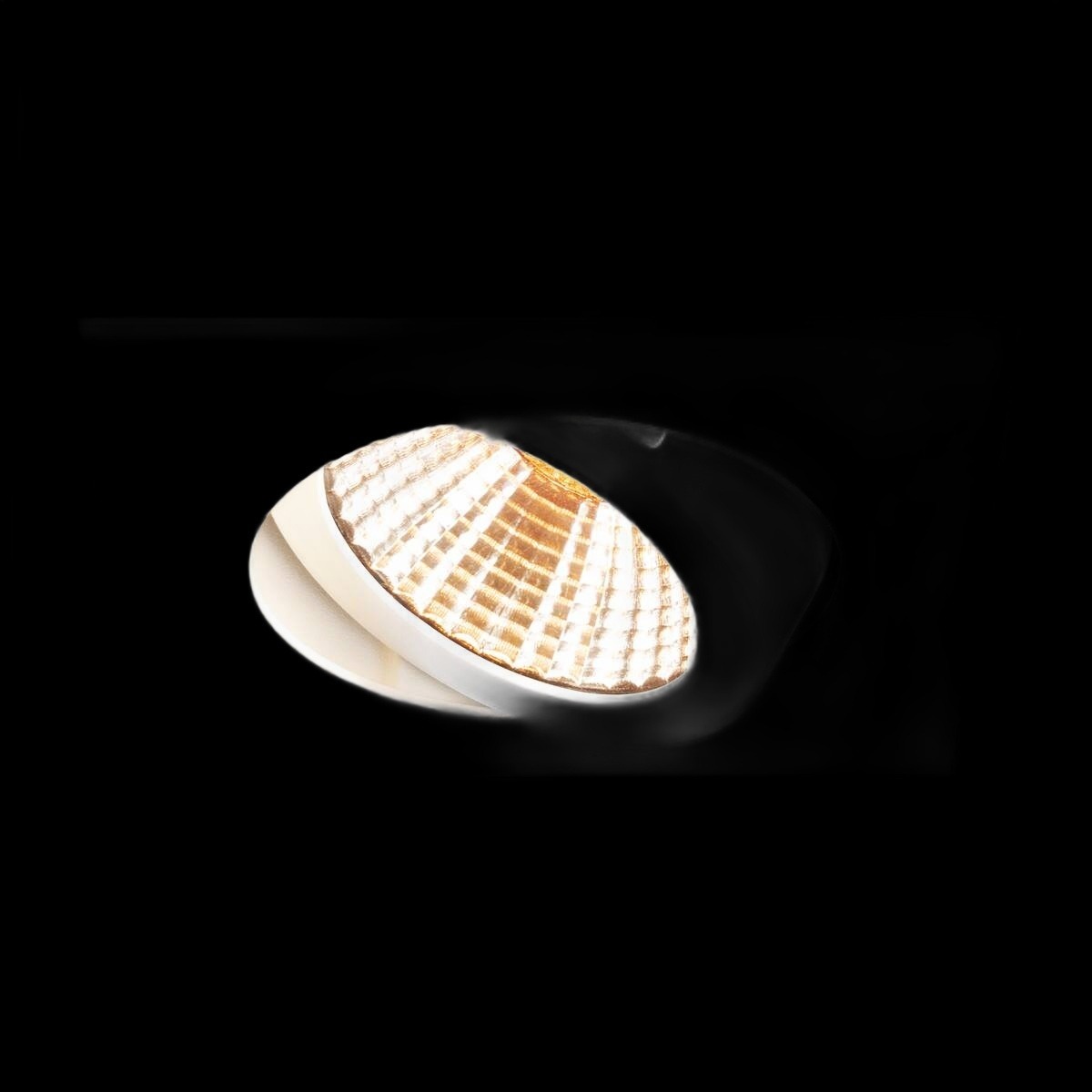 NEW TRIA® 68, Deckeneinbauleuchte, 1800-3000 K, 38°, IP 20, quadratisch, weiß – Bild 3